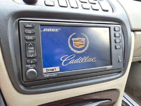 Used 2003 Cadillac De Ville DTS w/ Premium Luxury Package image 20