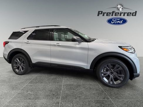 Used 2026 Ford Explorer Active w/ Active Comfort Package AWD/4WD image 8