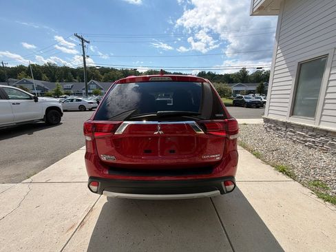 Used 2018 Mitsubishi Outlander SE AWD/4WD image 8