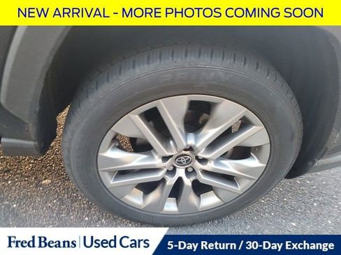 Used 2021 Toyota RAV4 XLE Premium AWD/4WD image 24