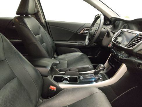 Used 2017 Honda Accord EX-L image 21