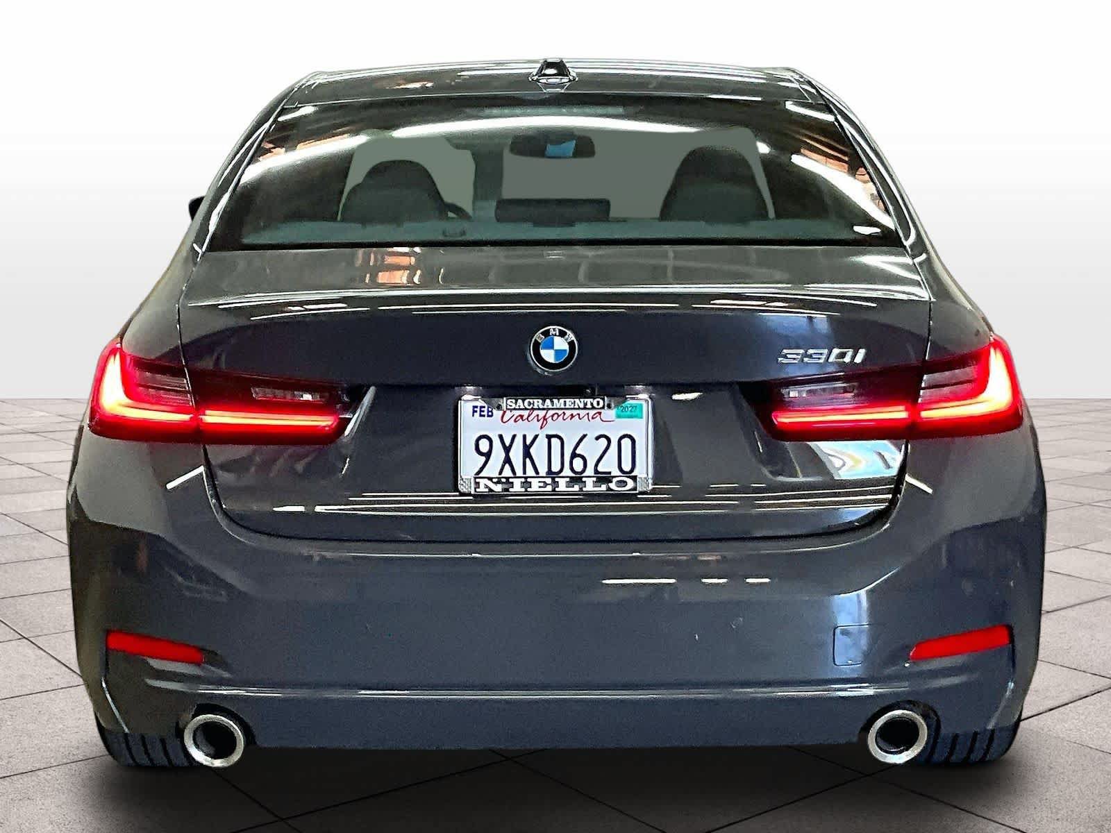 Used 2026 BMW 330i Sedan w/ Premium Package RWD image 8