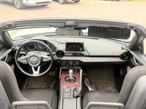 Used 2020 MAZDA MX-5 Miata Sport RWD image 22