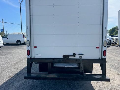 Used 2021 Ford E-350 and Econoline 350 Super Duty RWD image 6