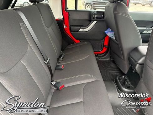 Used 2017 Jeep Wrangler Unlimited Sahara w/ Dual Top Group AWD/4WD image 20