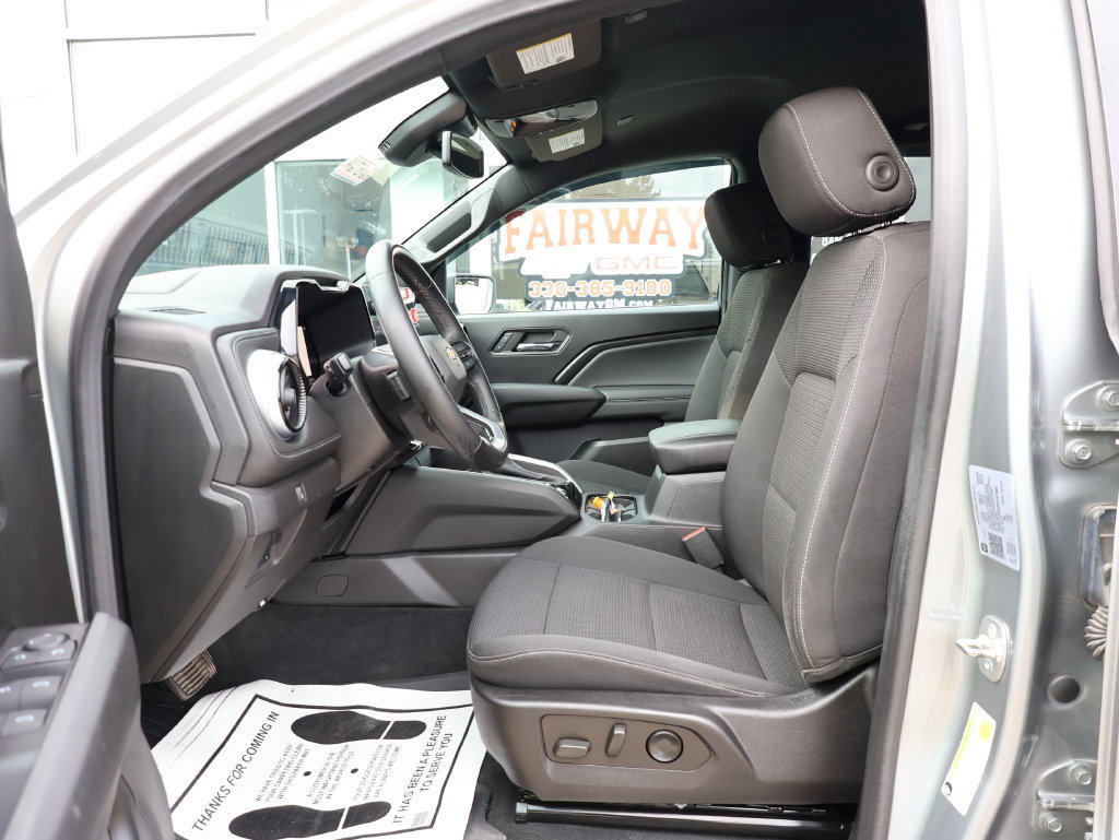 Certified 2024 Chevrolet Colorado LT w/ LT Convenience Package II AWD/4WD image 12