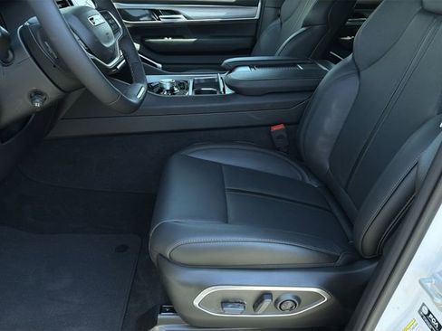 New 2026 Jeep Grand Wagoneer Limited AWD/4WD image 22