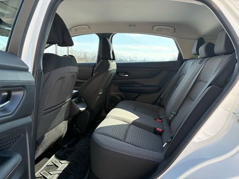 Used 2023 Nissan Ariya FWD image 19