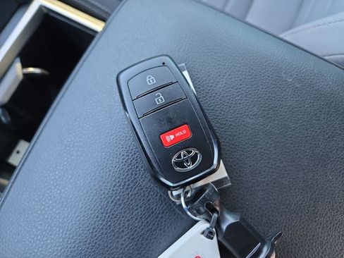 Used 2024 Toyota Tacoma TRD Off-Road image 33