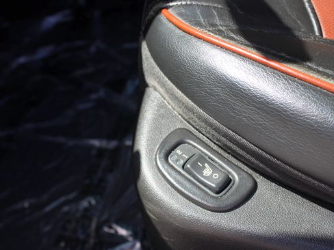 Used 2008 Chevrolet Malibu LTZ FWD image 14