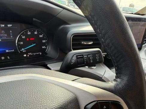 Used 2024 Ford Explorer XLT w/ Equipment Group 202A AWD/4WD image 38
