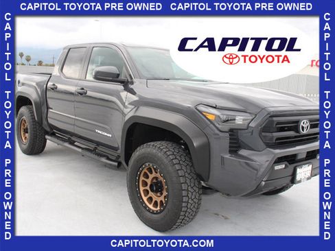 Used 2025 Toyota Tacoma SR5 image 1