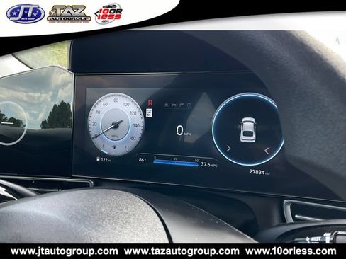 Used 2024 Hyundai Elantra SEL FWD image 15