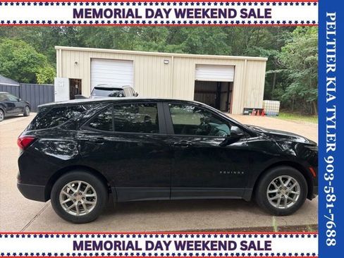 Used 2024 Chevrolet Equinox LS w/ LS Convenience Package FWD image 12