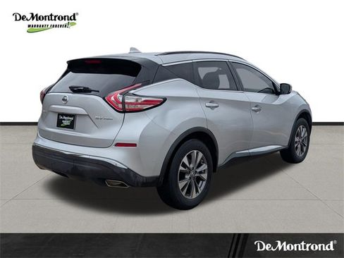 Used 2017 Nissan Murano SV image 5