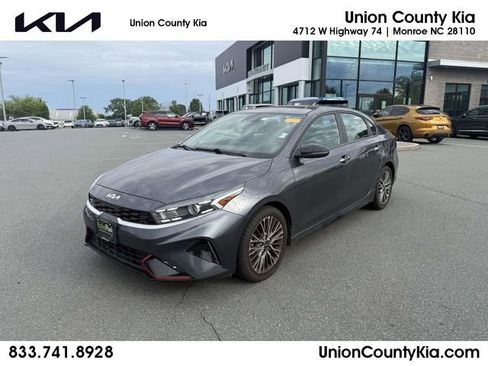 Certified 2022 Kia Forte GT-Line FWD image 1