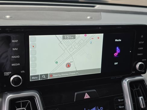 Certified 2023 Kia Sorento SX image 24