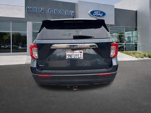 Used 2024 Ford Explorer XLT image 4
