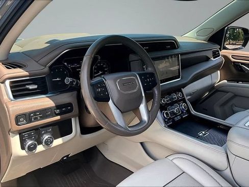 Used 2021 GMC Yukon Denali AWD/4WD image 17