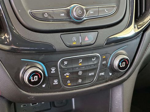 Used 2023 Chevrolet Equinox RS FWD image 28