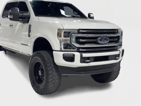 Used 2020 Ford F250 Platinum w/ FX4 Off-Road Package image 3