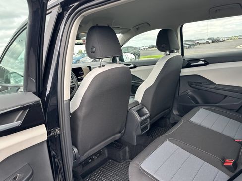 Certified 2025 Volkswagen Taos S AWD/4WD image 20