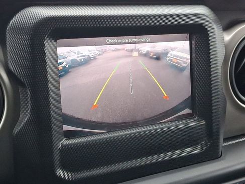 Certified 2021 Jeep Wrangler Sport S image 18