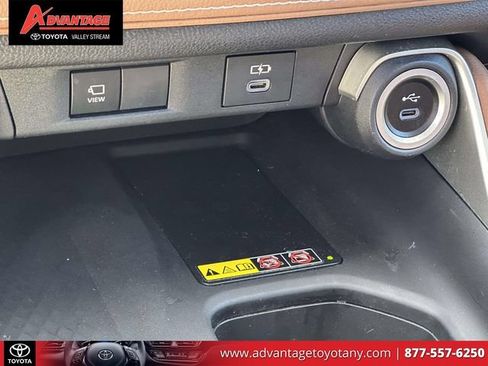 Used 2024 Toyota Grand Highlander AWD image 38