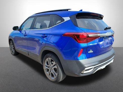 Used 2023 Kia Seltos S w/ Navigation Package FWD image 3