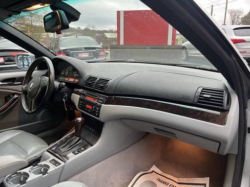 Used 2006 BMW 325Ci Convertible image 12