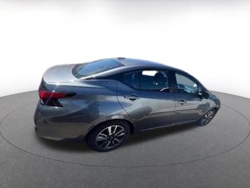 Used 2025 Nissan Versa SV image 10