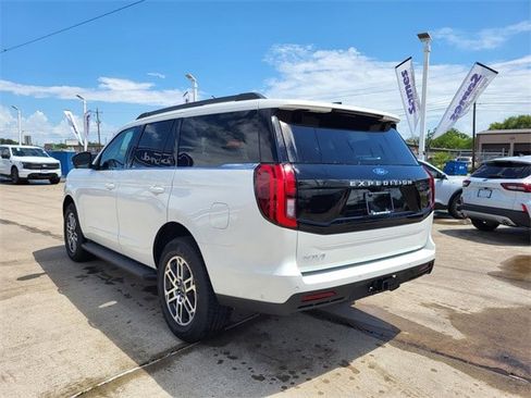 New 2025 Ford Expedition Active image 7