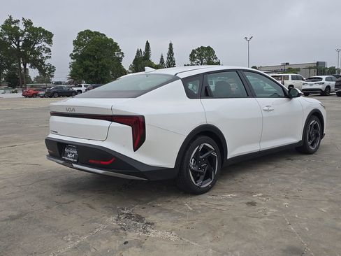 New 2025 Kia K4 EX image 8