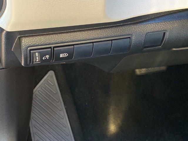 Used 2020 Toyota Corolla LE w/ LE Premium Package FWD image 15