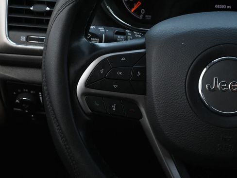 Used 2021 Jeep Grand Cherokee Laredo X RWD image 10