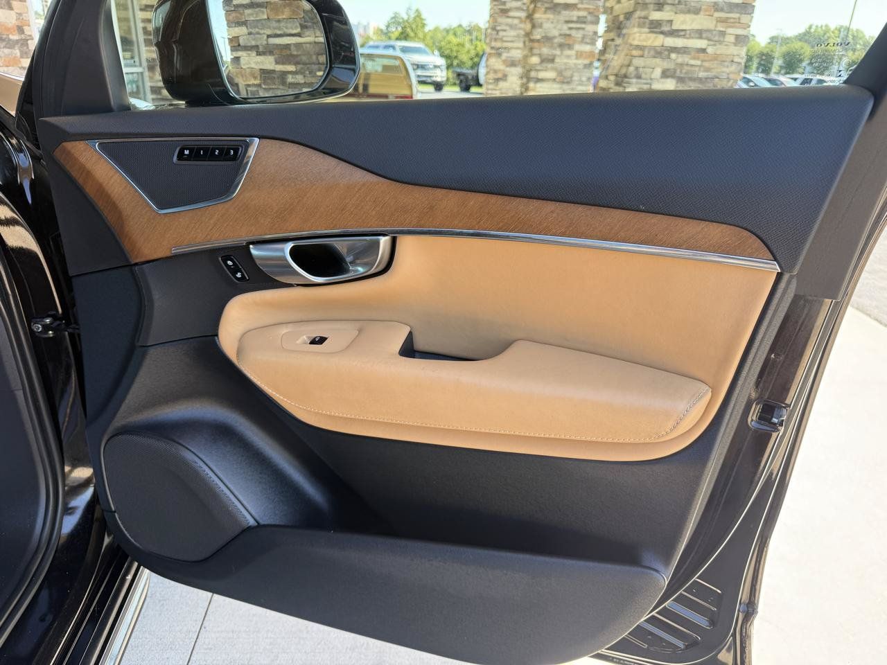 Used 2018 Volvo XC90 T6 Inscription w/ Convenience Package AWD/4WD image 12