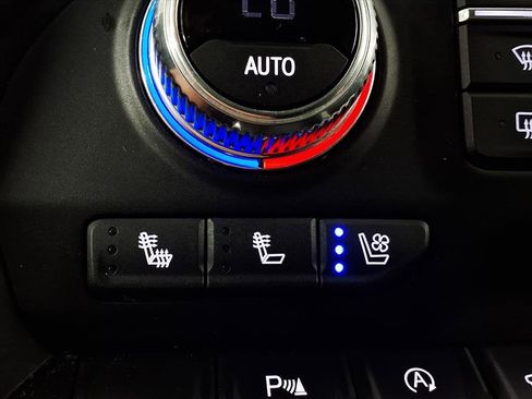 Used 2021 GMC Sierra 1500 SLT image 5