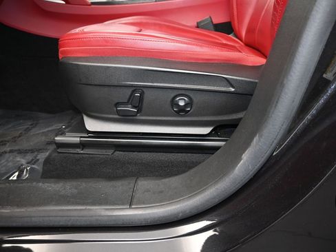 Used 2019 Alfa Romeo Stelvio w/ Nero Edizione image 15