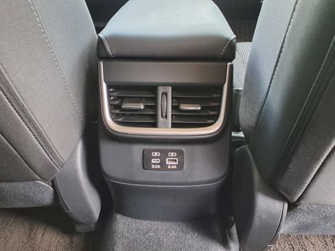Used 2024 Subaru Outback Premium AWD/4WD image 15