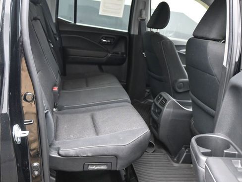 Used 2021 Honda Ridgeline Sport image 11