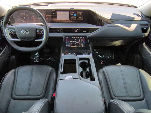 Used 2025 INFINITI QX80 Sensory AWD/4WD image 15