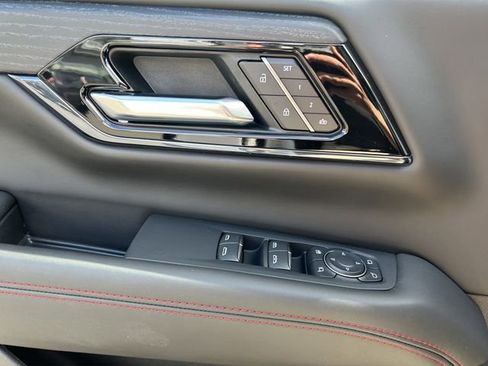 Used 2025 GMC Yukon AT4 Ultimate w/ LPO, Floor Liner Package AWD/4WD image 14