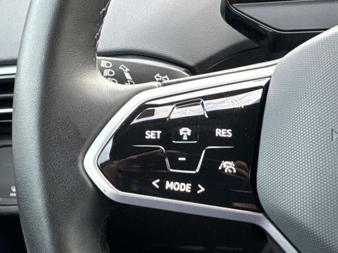 Certified 2023 Volkswagen ID.4 Pro image 23