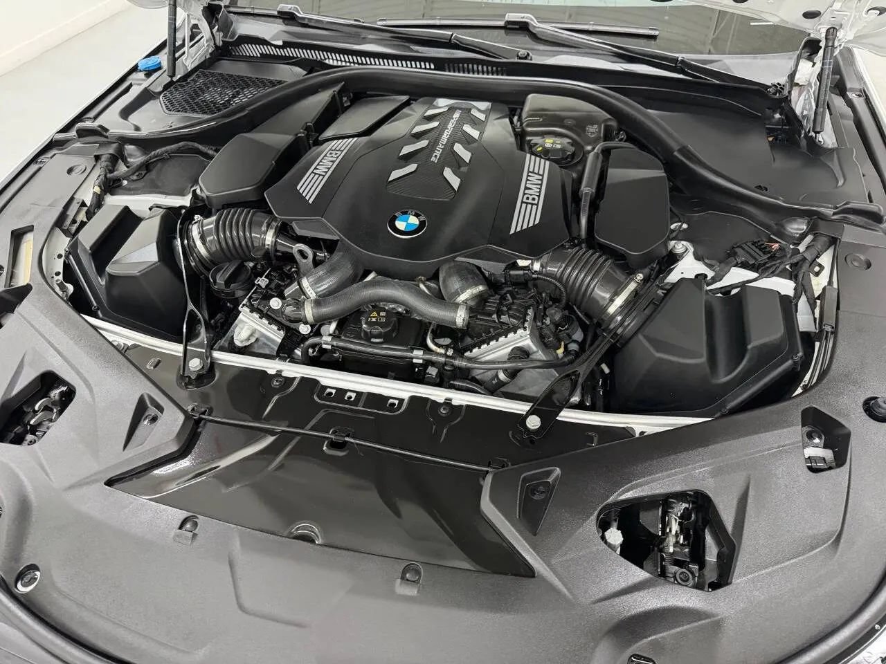 Used 2024 BMW M850i xDrive Coupe AWD/4WD image 45