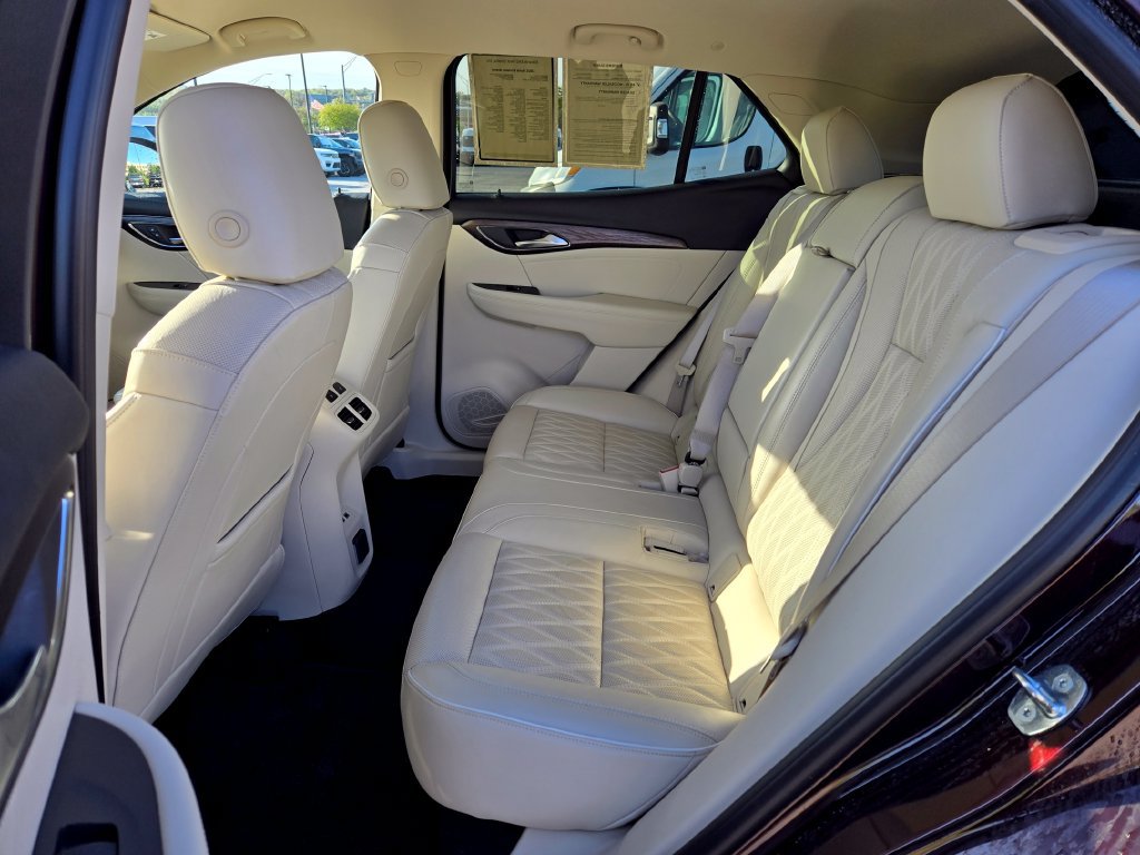 Used 2021 Buick Envision Avenir w/ Technology Package II FWD image 27