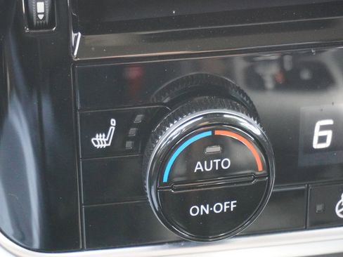 Used 2024 Nissan Rogue Platinum image 23