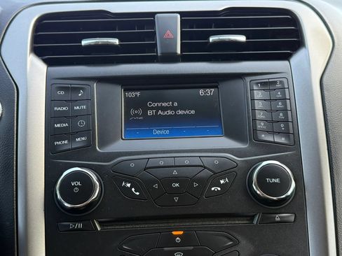 Used 2017 Ford Fusion S w/ Equipment Group 101A FWD image 19