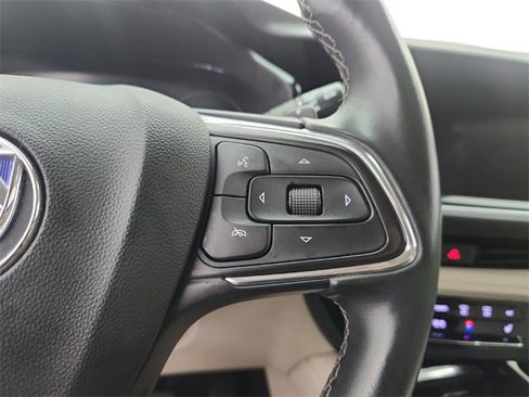 Used 2023 Buick Envision Preferred image 31
