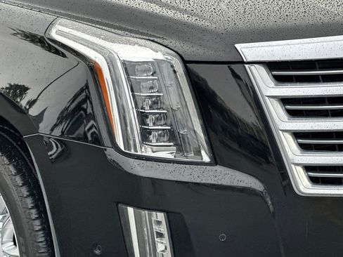 Used 2017 Cadillac Escalade ESV Platinum image 12