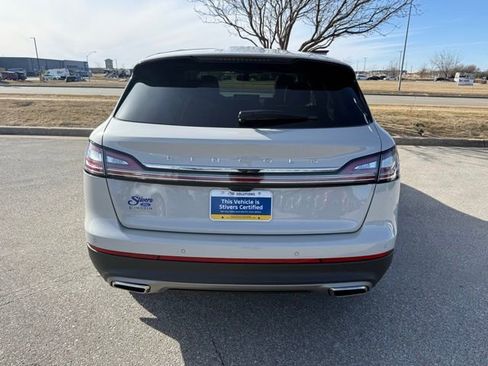 Certified 2022 Lincoln Nautilus Reserve image 5